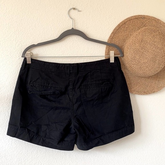 Old Navy Black 5” Perfect Chino Khaki Shorts size 6 - Picture 4 of 4
